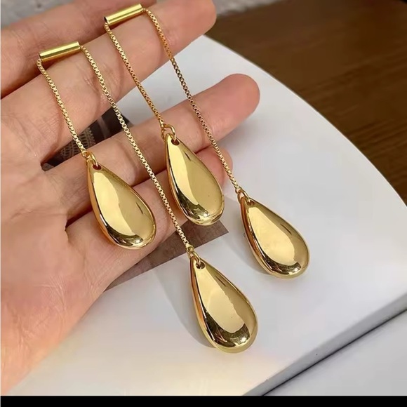 Jewelry - Elegant Gold Water-drop Earrings